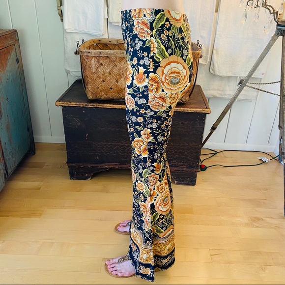 SOLD ♥️ Spell ♥️ Mystic Bells - Picture 5 of 9